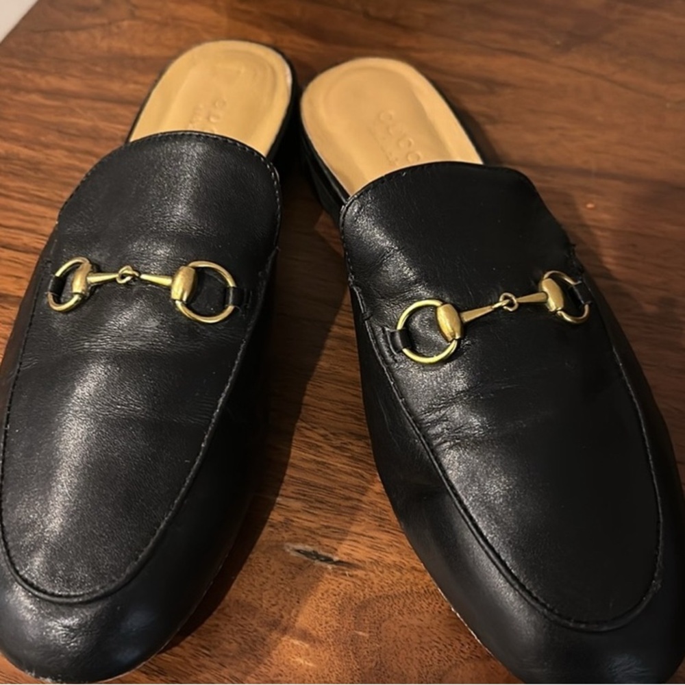 Gucci Black and Gold Flats with Signature Horsebit